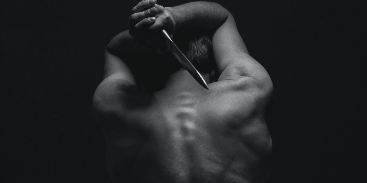 espalda y cuchillo para matar